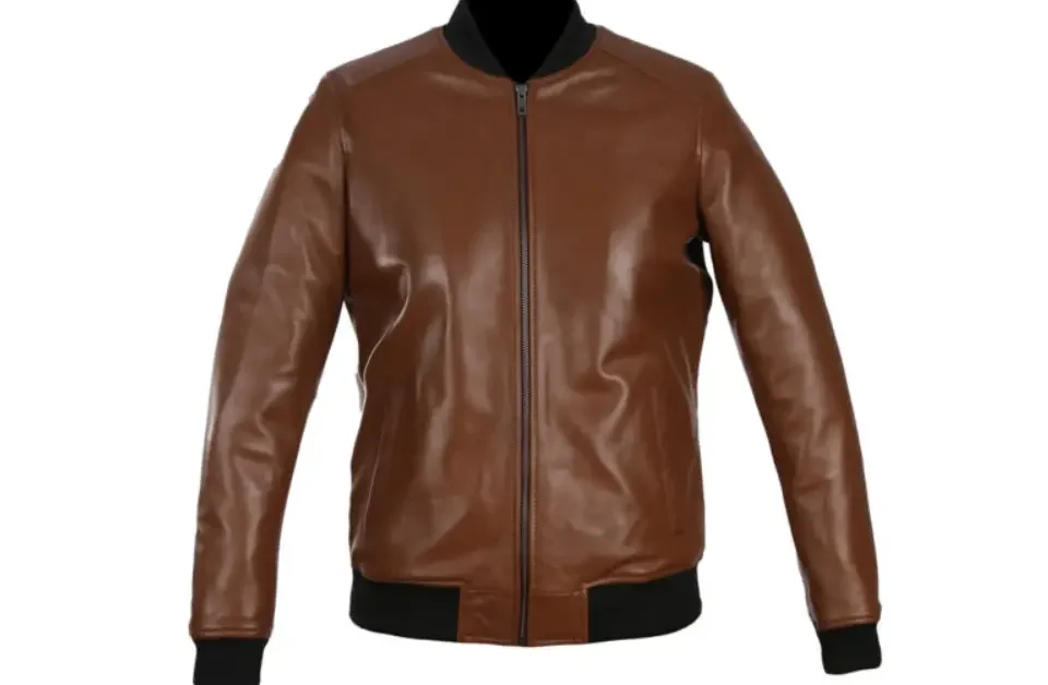 fit or loose leather jacket: which to wear